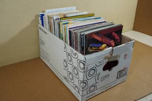 lot 264 image: Assorted Books on Lionel Trains
