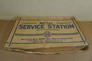 lot 271 image: Vintage EMPTY Box for Marx Metal Service Station Playset
