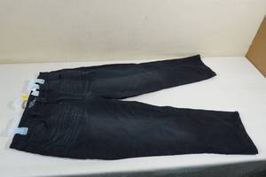 lot 284 image: High-Rise Mom Jeans -Size 14