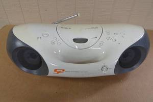 lot 314 image: Sony ZS-X10 CDRadio Boombox