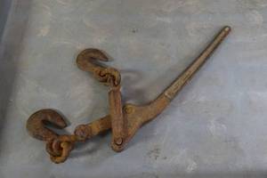 lot 323 image: Lever Type Load Binder