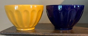 lot 129 image: Eight Colorful Bowls