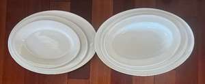 lot 109 image: Two Sets of JC Penney Home Collection Nesting Bowls