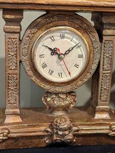 lot 34A image: Angelic Gold Decor