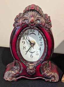 lot 52 image: Trio of Decorative Table Clocks