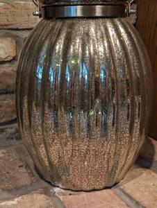 lot 112 image: Decorative Silver Mercury Glass Lantern