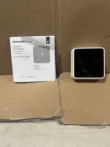 Honeywell Home T5 Smart Thermostat Missing Hardware   Customer Returns See Pictures
