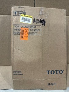 Toto Toilet Seat  Customer Returns See Pictures