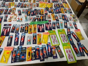 TABLE FULL OF ASSORTED TACKLE