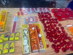 TABLE FULL OF SEMI TRAILER LIGHTING & REFLECTORS