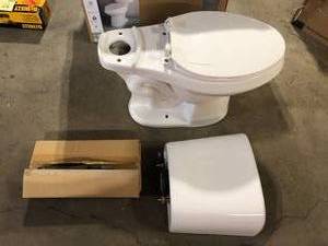 Glacier Bay 2-piece 1.1 GPF1.6 GPF High Efficiency Dual Flush Complete Elongated Toilet in White, Seat Included Customer Returns See Pictures