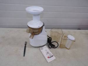 lot 22 image: Hurom Fresh Press Juicer