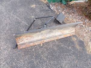 lot 25 image: Four Wheeler Snow Blade