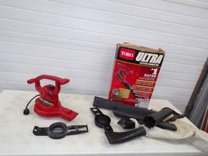 lot 4 image: Toro Ultra Blower Vac with Accessories