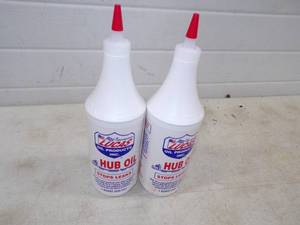 lot 56 image: 2 Quarts of Lucas Hub Oil