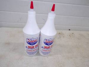 lot 57 image: 2 Quarts of Lucas Hub Oil
