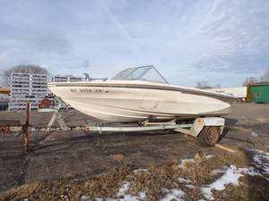 lot 2 image: 1971  Glastron Boat with Trailer and  250 Inboard Motor