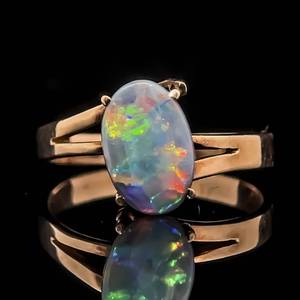 Oval Opal Cabochon Solitaire Bypass Split Shank Estate Ring in Yellow Gold