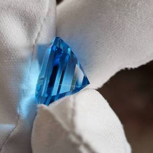 23.72 Carat Electric Blue Topaz Gemstone Loose