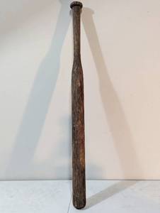 lot 20 image: Baseball Bat