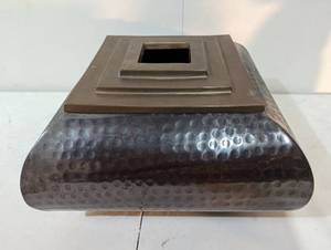 lot 35 image: Metal Dcor