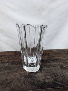 lot 42 image: Orrefors Crystal Vase