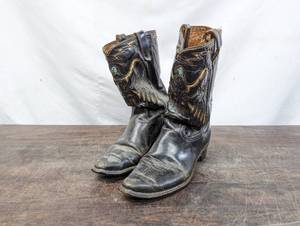 lot 79 image: Fancy Cowboy Boots