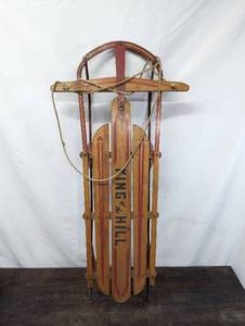 lot 97 image: Old King Of The Hill Sled