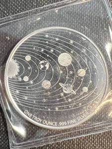 1 TROY OZ .999 FINE SILVER ALIEN ROUND IN COLOR