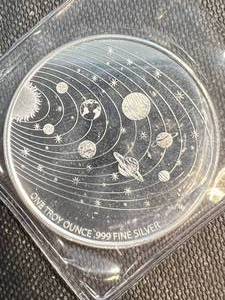 1 TROY OZ .999 FINE SILVER ALIEN ROUND IN COLOR