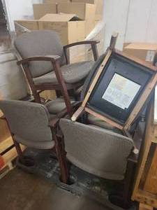Pallet of 6 Waiting room chairs in good shape