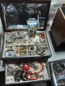 Mele Wood & Wicker Jewelry Chest With Contents (12x8x5)