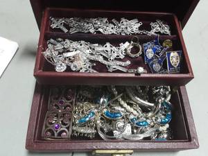 Small Jewelry Chest With Contents (8x6x3)