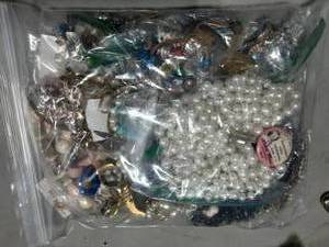 Bulk Bag Of Assorted Jewelry