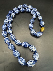Beautiful Asian Looking Blue and White Bead Necklace