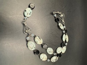 Stylish Ladies Necklace