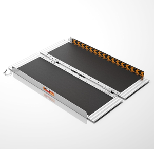 lot 180 image: 3FT Portable Wheelchair Ramp Non-Skid Aluminum Handicap Ramps with Handle 31.3
