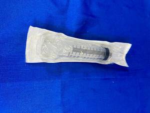 lot 4 image: 17 - CareTouch Catheter Tip 60ml Disposable Syringe With Cover