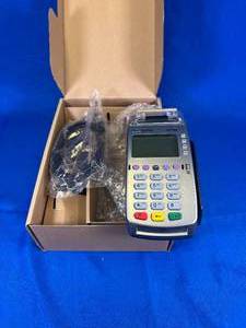 lot 28 image: VeriFone Card & Chip Reader System (Comes With All The Cords)