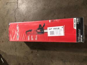 Milwaukee M18 FUEL 16 in. 18-Volt Lithium-Ion Brushless Battery Chainsaw (Tool-Only)  Customer Returns See Pictures