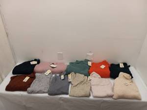 10 NEW WOMENS SWEATERS