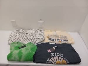 4 NEW WOMENS TOPS SIZE SMALL