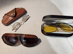 lot 23 image: Vintage Glasses