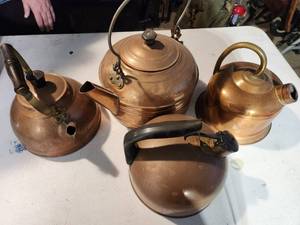 lot 30 image: 4 Vintage Copper Teapots