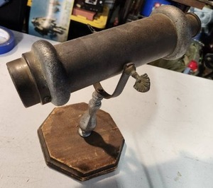 lot 37 image: Vintage Kaliedescope Measuring 10x10