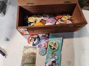 lot 53 image: Box of Vintage Buttons Including St. Paul Winter Carnival Buttons