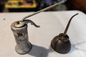 lot 75 image: Two Vintage Oil Cans