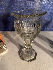 lot 92 image: Vintage HorseshoePeacock Pattern Vase with Octagon Base and Ruffled Top Measuring 11.5 x 5.25