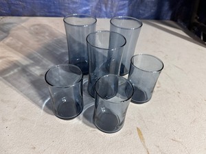 lot 94 image: Variety of Vintage Libbey Bolero Blue Glasses
