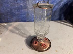 lot 95 image: 24oz Glass Hummingbird Feeder
